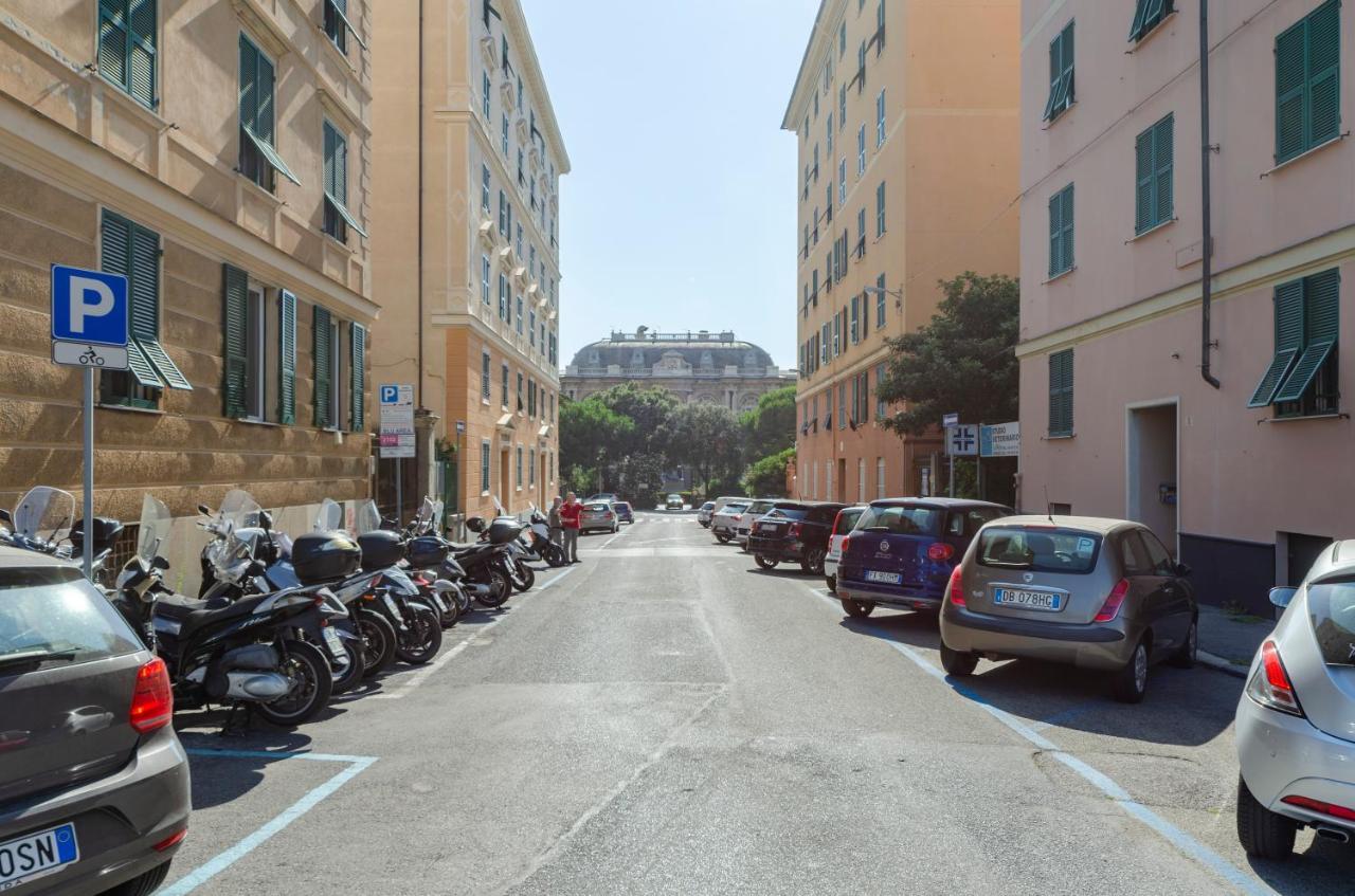 Joivy Spacious Family Apt For 4, In Carignano, Genova Eksteriør billede